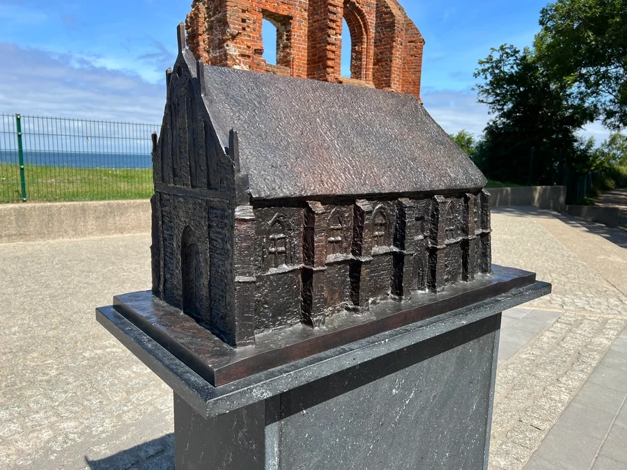 ruiny kościoła w Trzęsaczu - atrakcje Rewal